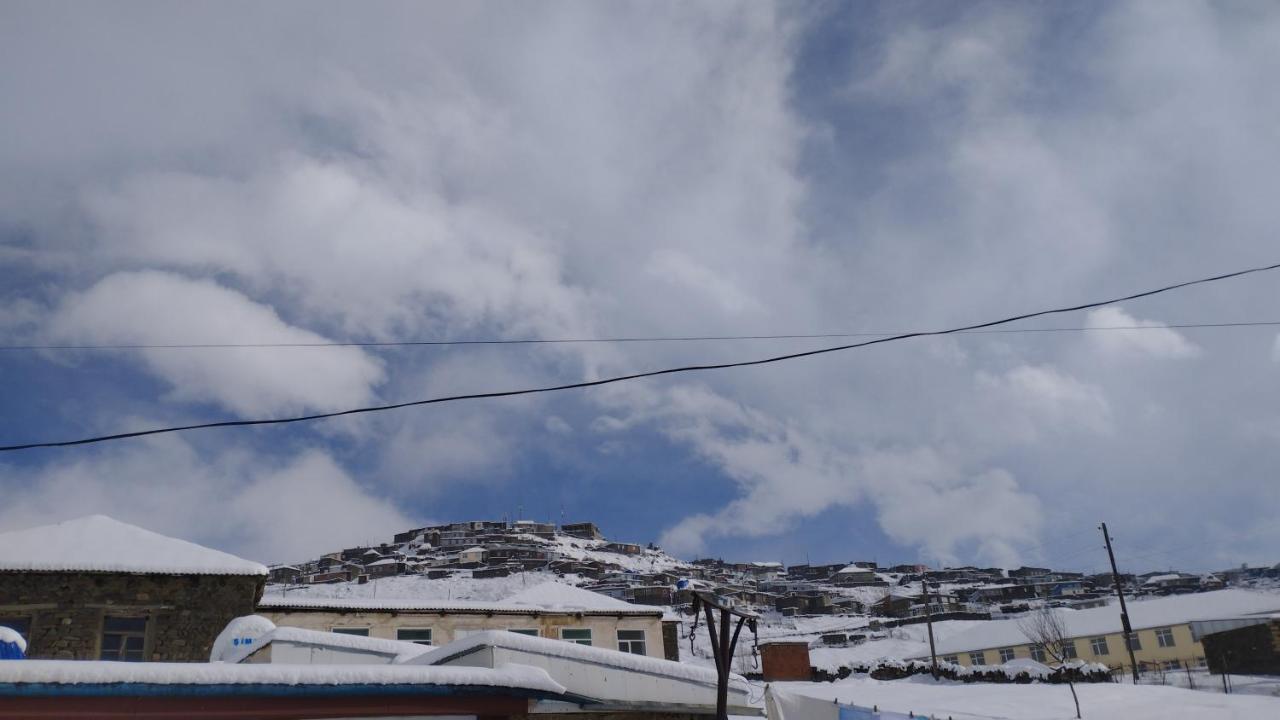 Hotel Zaur Guest Hause Xinaliq Exterior foto