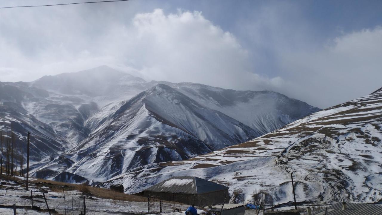 Hotel Zaur Guest Hause Xinaliq Exterior foto