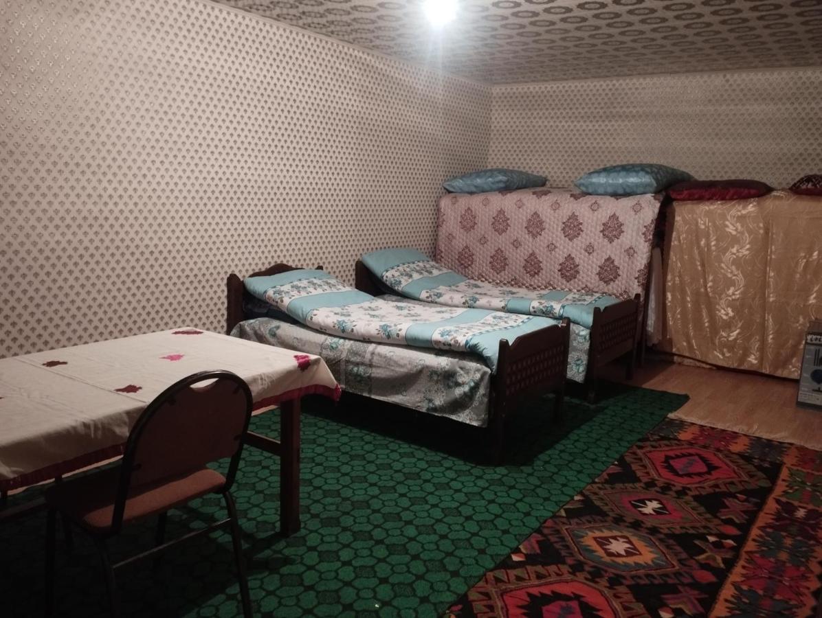 Hotel Zaur Guest Hause Xinaliq Habitación foto